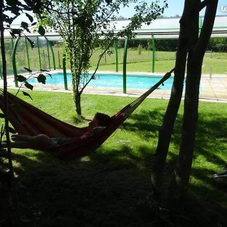 Hébergement de vacances Le Safranier Maison Ancienne Avec Piscine Couverte Et Chauffée *
